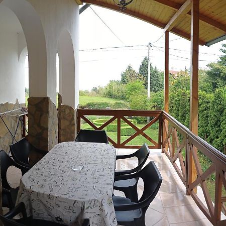 Kaman Nyaralo Apartment Badacsonytomaj Exterior photo