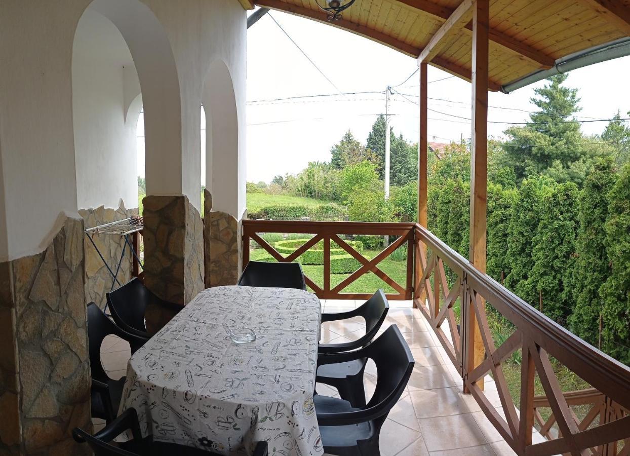 Kaman Nyaralo Apartment Badacsonytomaj Exterior photo