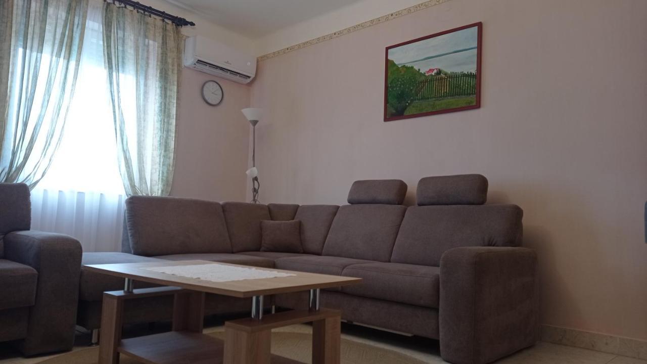 Kaman Nyaralo Apartment Badacsonytomaj Exterior photo