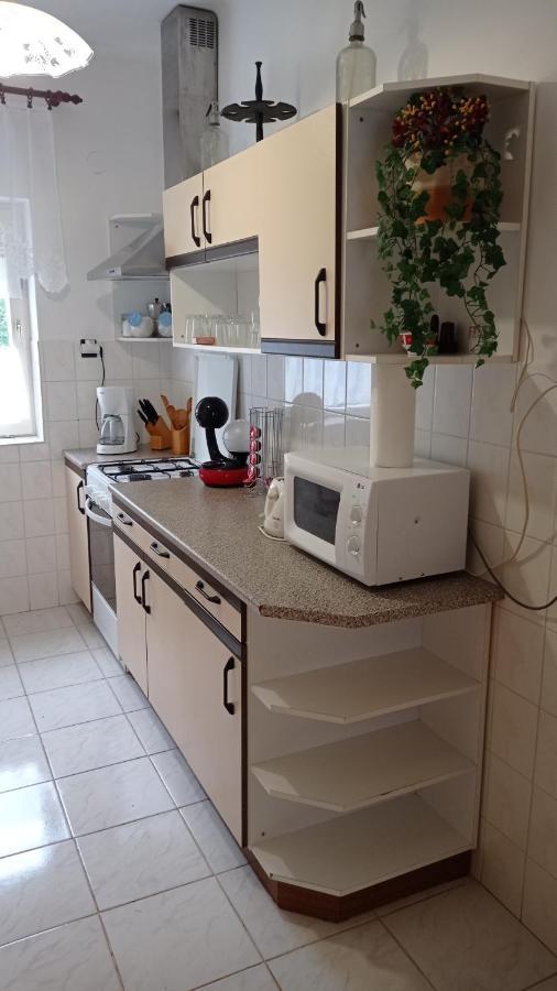 Kaman Nyaralo Apartment Badacsonytomaj Exterior photo