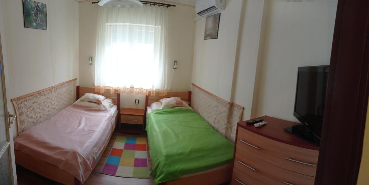 Kaman Nyaralo Apartment Badacsonytomaj Exterior photo